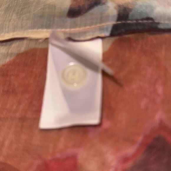 Gorgeous Floral Sheer Button Down Top! - Picture 7 of 10